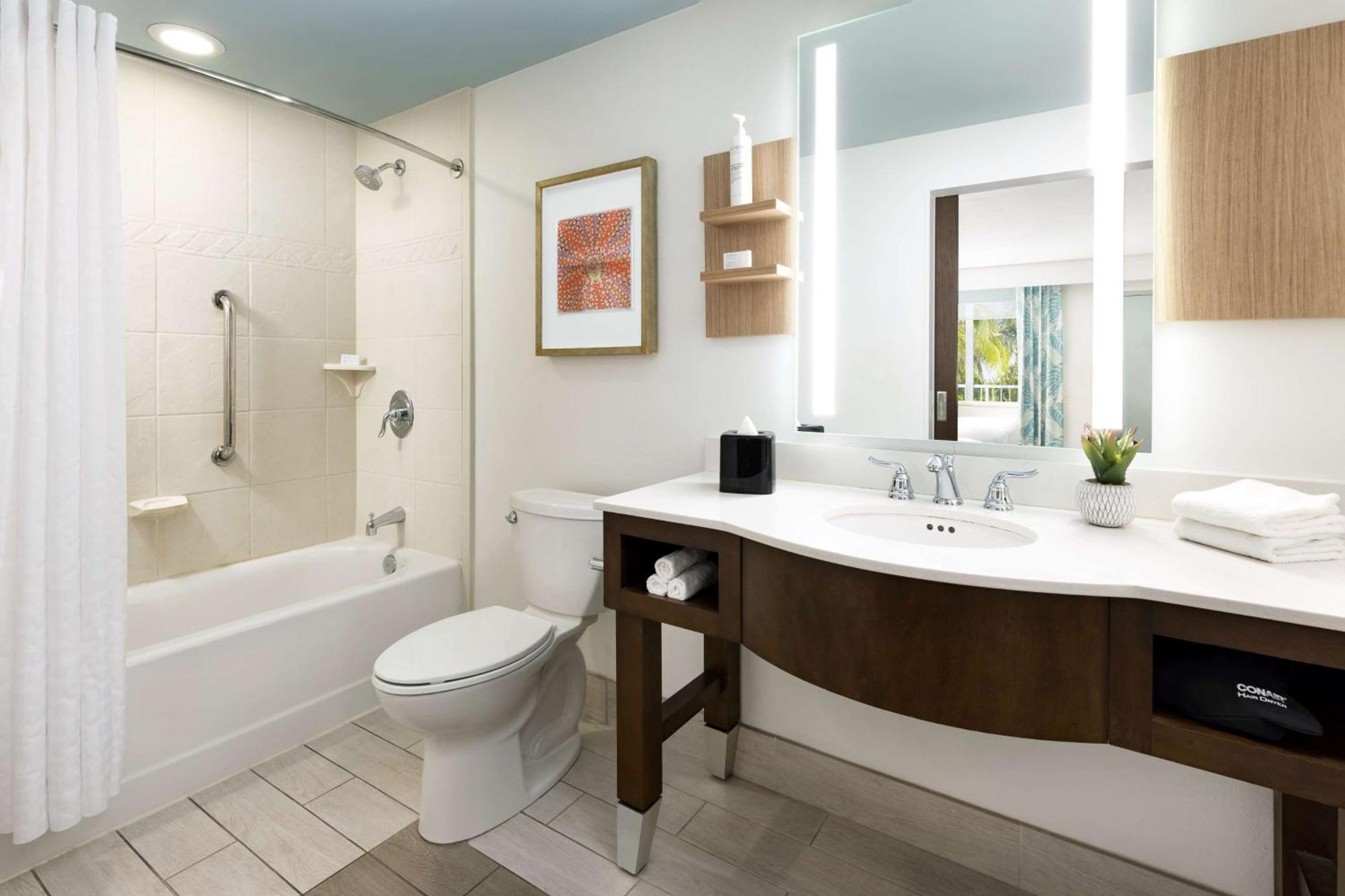Hilton Garden / The Keys Collection 3*